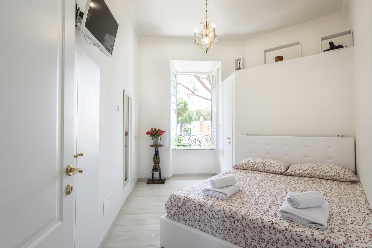Bed and Breakfast Villino Emanuele Santa Marinella Exterior foto